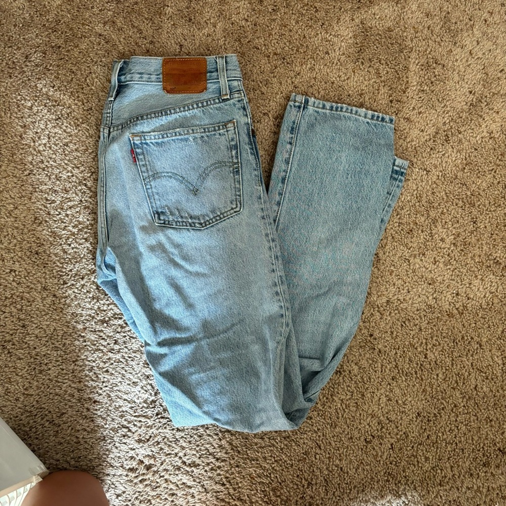 Women’s Levi’s 501 jeans